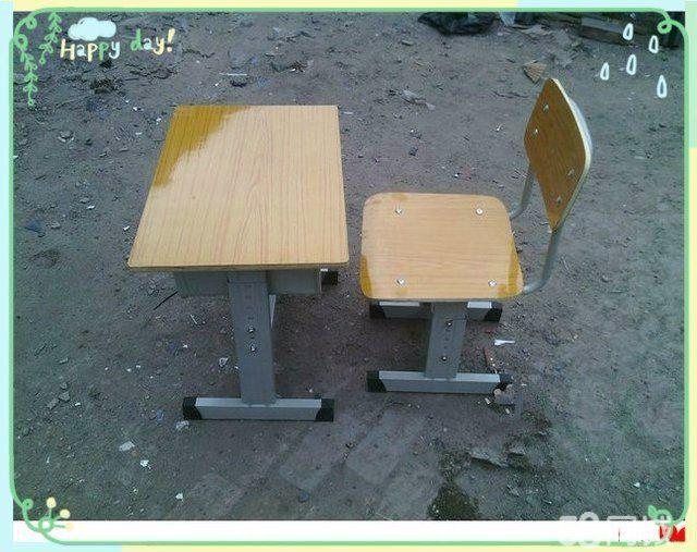 【图】北京批发零售低碳环保中小学生升降课桌椅 辅导班桌椅 幼儿园桌椅 儿童床 黑板等 - 昌平立水桥二手家具 - 北京58同城